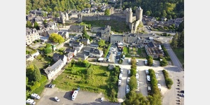Luftaufnahme vom Stellplatz Chateau Fougeres
