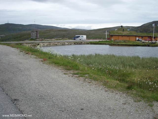  Parkeerplaats naast het restaurant Fjellstue