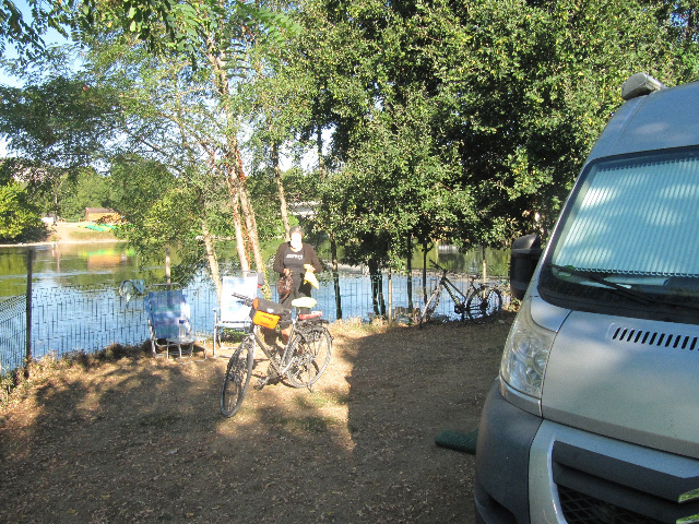  Camping direct aan de Dordogne, 9e 2016.