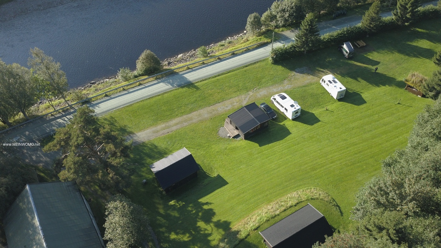  Drone-opname van hutten en standplaatsen
