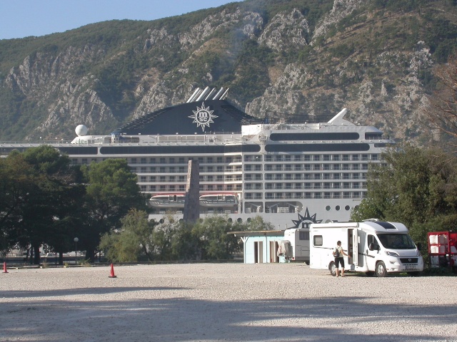  Pitch with cruise ship