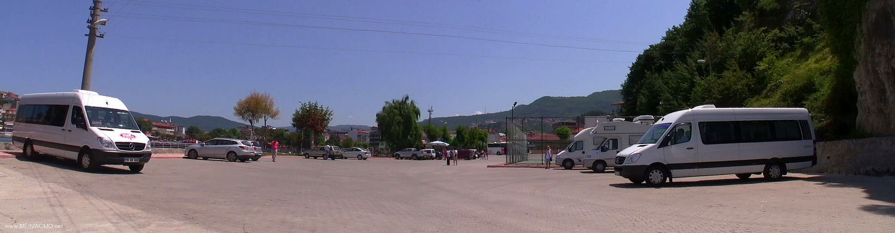 Park- und bernachtungsplatz in Amasra am Schwarzen Meer