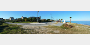 Blick nach Norden am sdlichen Ende der Strandpromenade in Guardavalle Marina.