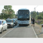 egoistische Busfahrer nach der albanischen Kontrollstelle westlich von Shkoder
