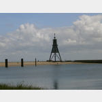 BildDie Kugelbake ist das Wahrzeichen der Stadt Cuxhaven liegt im Ortsteil Dseund ist zugleich der nrdlichste Punkt von Niedersachsen.An dieser Stelle geht die Elbe in das offene Meer ber.Die aus Holz errichtete Kugelbake mit rund 30 Metern Hhe gilt a