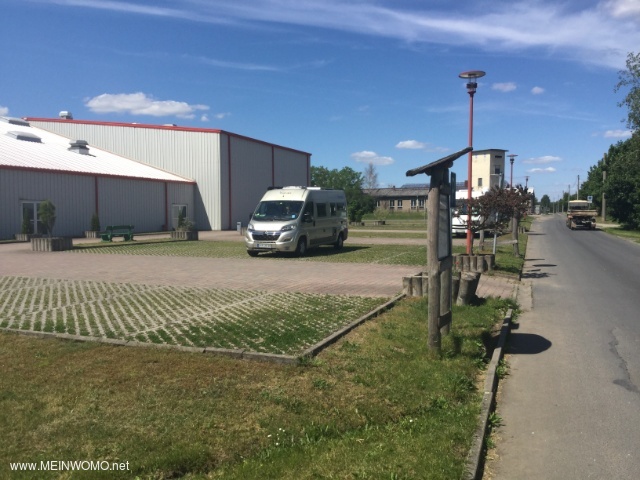  Driveway and parking space