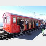 Schweiz - Riggi Bahn - Nostalgie Zug am Bahnhof Staffelhhe 
