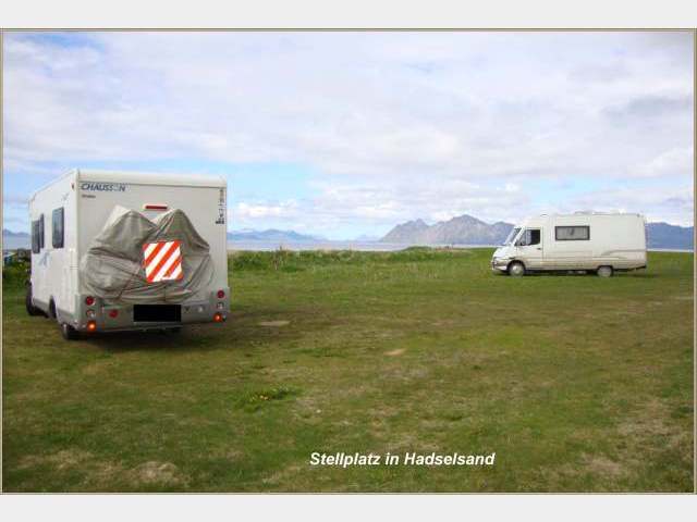  Place for some camping cars, trailers and possible tent