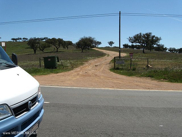  Here, the 500m long dirt driveway begins (April 2012)