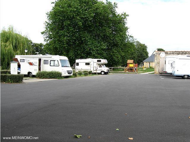  Pitch, delvis ng eller asfalt (Aug. 2012)