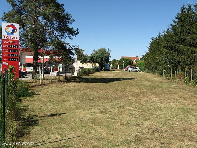  Parking lot behind the gas station (Sept. 2012)