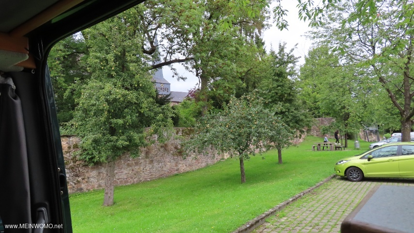  Vista dalla casa mobile sulle mura della citt  
