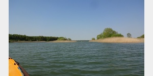Auf dem Lac de Madine darf man mit eigenem Boot umherpaddeln