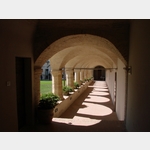 Blick in den Bogengang um einen Innenhof, Corso Rossellino, 45, 53026 Pienza Siena, Italien