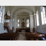 Blick zu Chorraum und Altar der Dreifaltigkeitskirche
