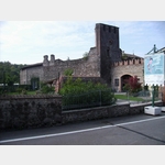 Bllick auf die Stadtmauer der winzigen Burgstadt, Via Michelangelo Buonarroti, 40, 37067 Valeggio Sul Mincio Verona, Italien