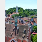 Blick auf Ravensburg mit dem Mehlsack-Turm - das Wahrzeichen der Stadt. Von 1425 - 1429 erbaut, gleicht er in seiner Form den historischen "hohen" Mehlscken. Im Hintergrund erscheint die Veitsburg.