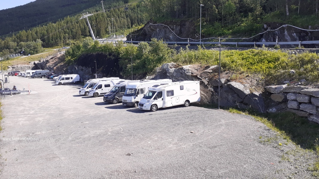 Parkeerplaats bij de kabelbaan naar Narvikfjellet