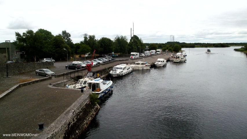  Parking sur Shannonufer vu depuis le pont de Shannon