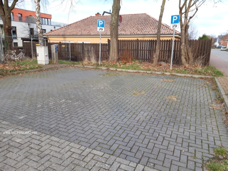 2 parking spaces in Gehrden