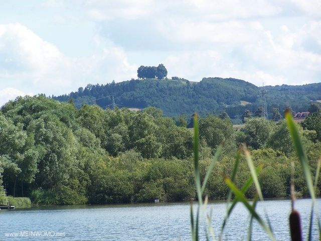 Blick vom See zum Veitsberg