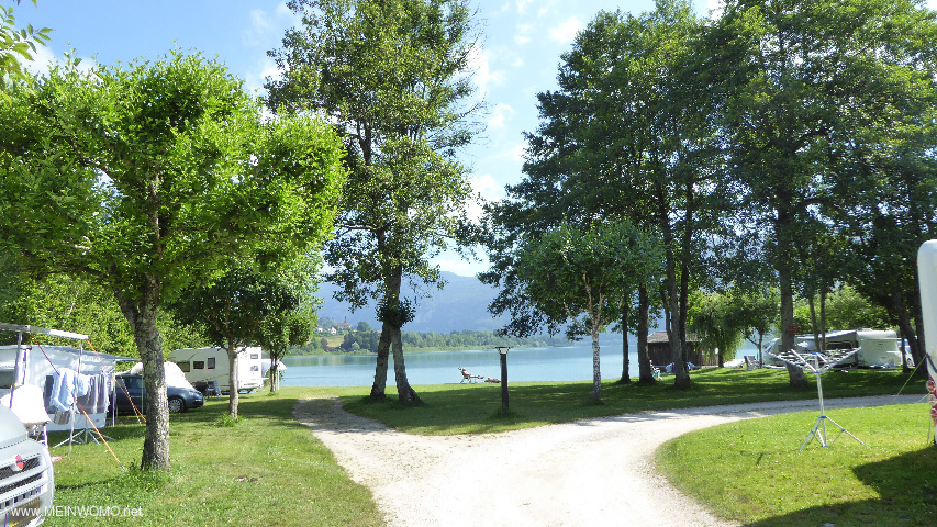  Des emplacements au bord du lac