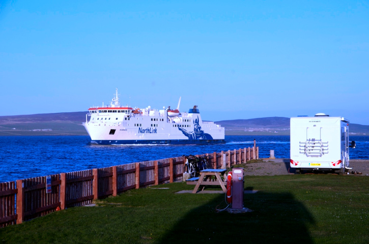  Look at incoming ferry from Thurso