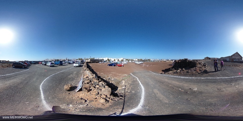  Denna 360  bild visar parkeringsplatsen