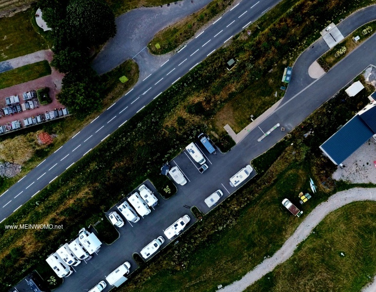 De parkeerruimte is hier behoorlijk krap. Maar iedereen maakt zijn eigen mening!