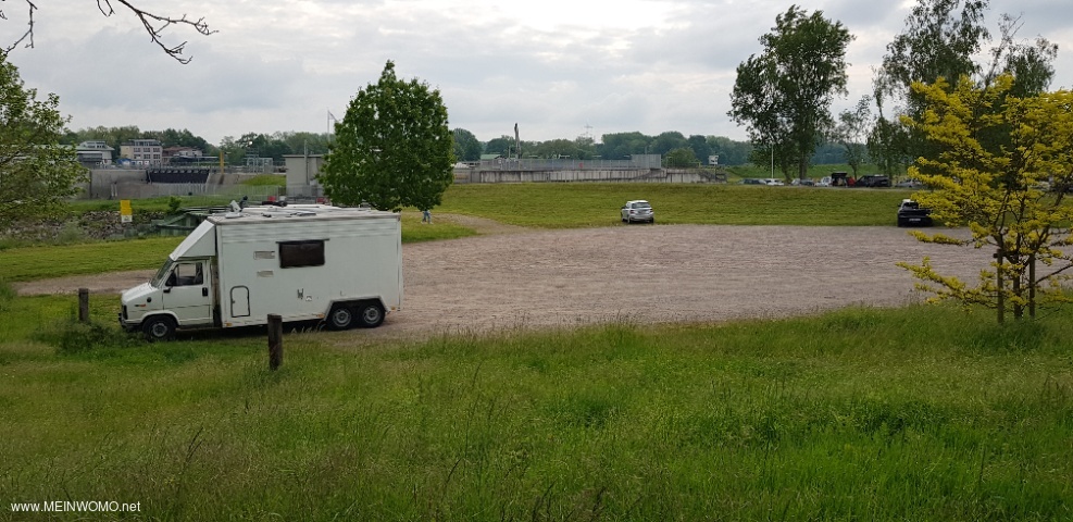 Parking opposite Camping Carpark Aire at the Rhine bridge