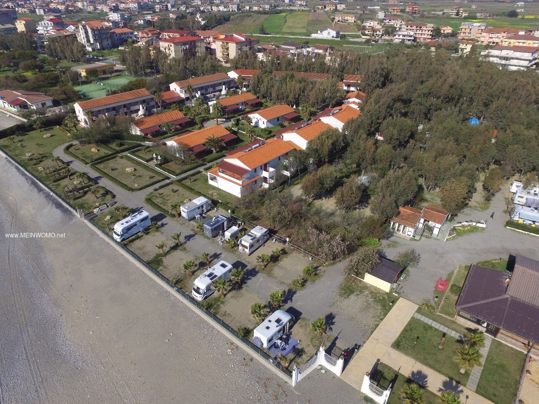  Platzteil in the south, places by the sea and apartment buildings