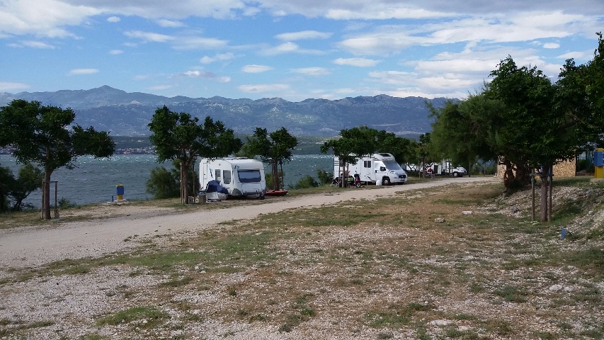  RV parking on the waterfront 