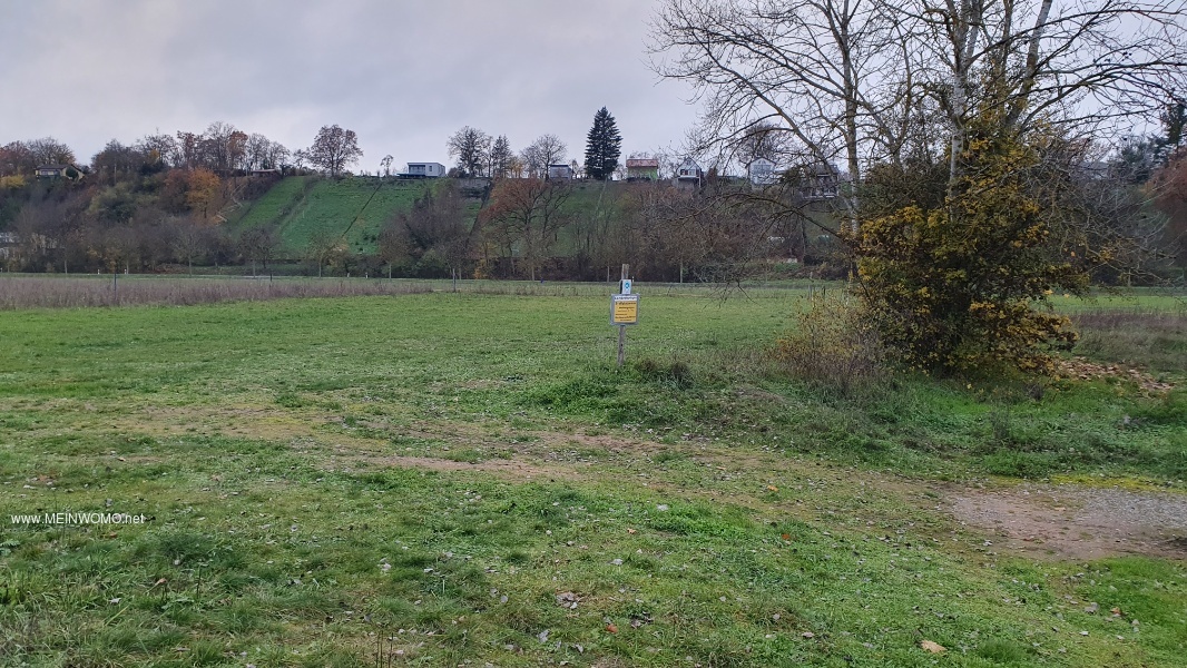 Stellplatz vom Wendehammer aus gesehen