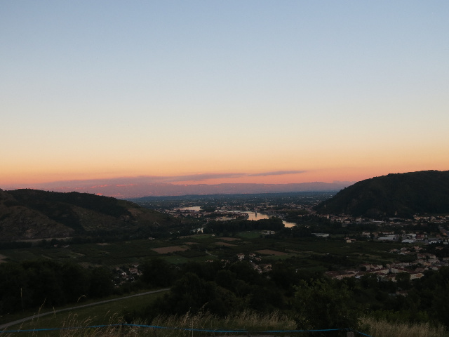  Evening view à partir du stationnement sur la vallée du Rhône