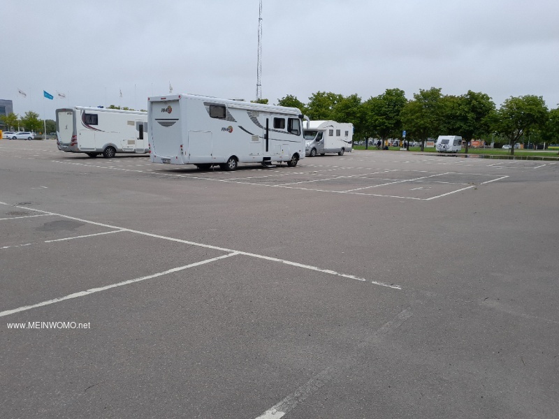 Parking zone for mobile homes