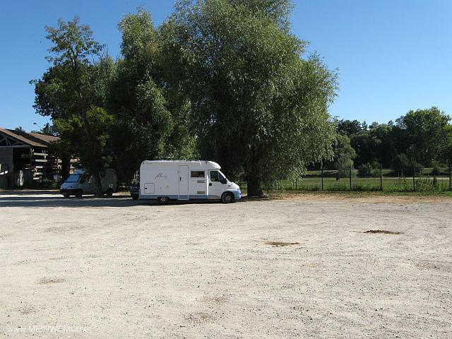  Parkeerplaats bij het meer (september 2012)