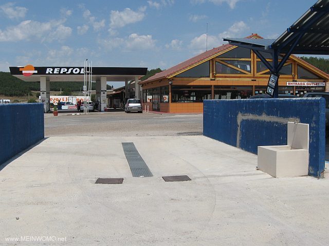  Fornitura, smaltimento dei rifiuti presso la stazione di servizio Repsol (luglio 2014)