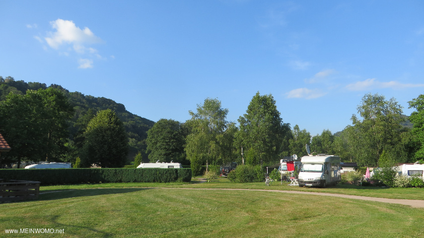  Platser p campingplatsen Le Domaine de Champ