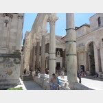 Sulen vor der Kathedrale in Split