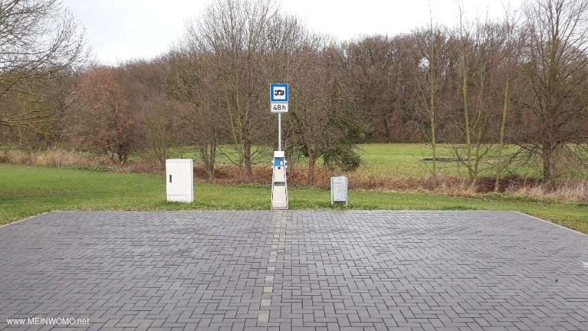  Parking space for 2 womos with electricity