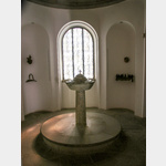 Kirche Santa Croce in Vinci. Das Taufbecken, in dem angeblich Leonardo da Vinci getauft wurde