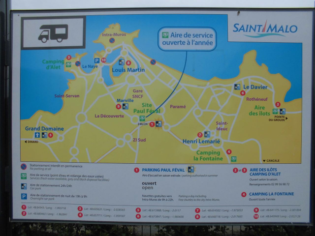 offizielles Hinweisschild zu VE-Stationen und Wohnmobilstellpltzen in Saint-Malo