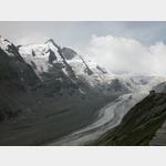 sterreichs hchster Berg - der Groglockner (3798m) mit Pasterze, die mit 9 km der grsste Gletscher  sterreichs ist.