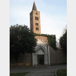Das wunderschne Portal des Vorhofs von San Giovanni Ev. Ravenna