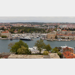 Ausblick auf Zadar und Hafen