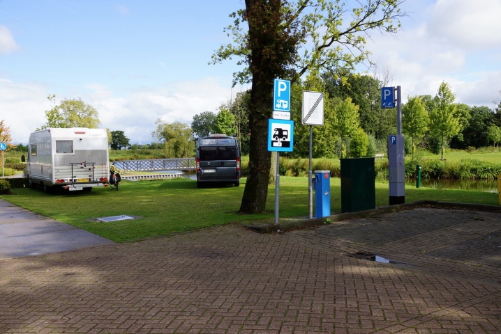  Motorhome place Hardenberg with supply and disposal facilities