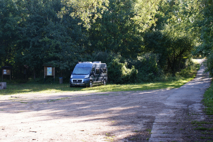  Parking space to stay at the southern end of the Tollensesee (formerly Nonnenhof)