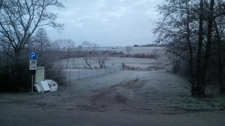  Pitch nel mese di gennaio, qui il terreno  ghiacciato..  Si pu ben vedere le corsie nel terreno a ...