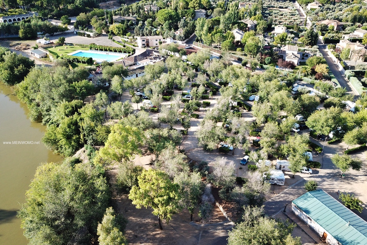 Luchtfoto vanaf de camping el Greco