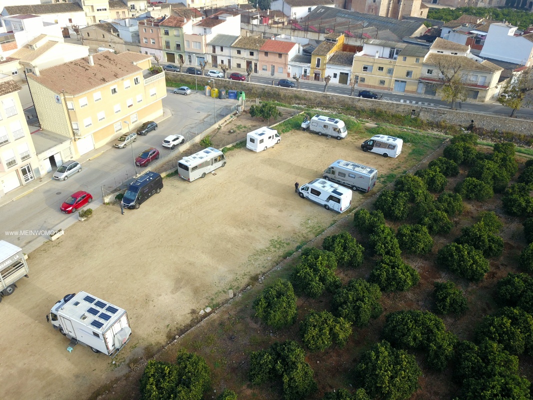 Luftaufnahme vom Stellplatz in Simat de la Valligna